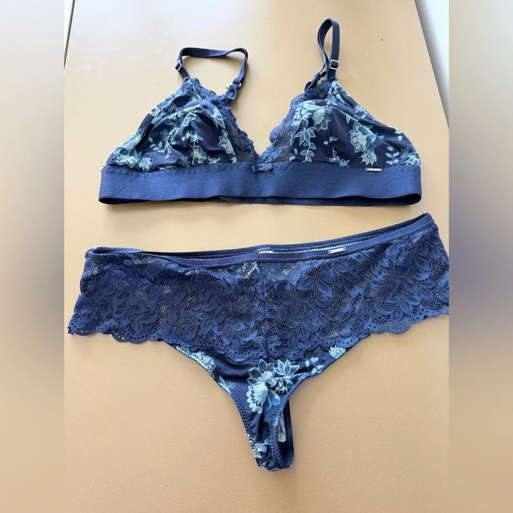 Boho vintage Navy Floral Lace Bralette & Brief Set - Women Intimates size S